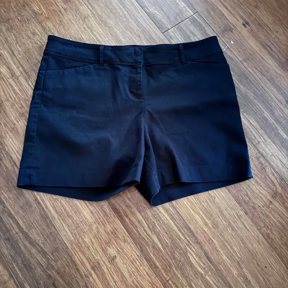 2x Set The limited Women's Black & Tan Cream Tailored Shorts